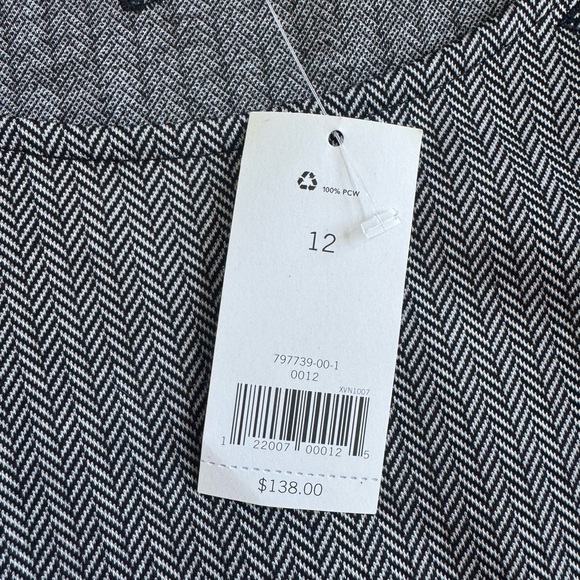 Banana Republic Herringbone Fit and Flare Dress. New with tags! Women’s size 12. - Picture 10 of 10